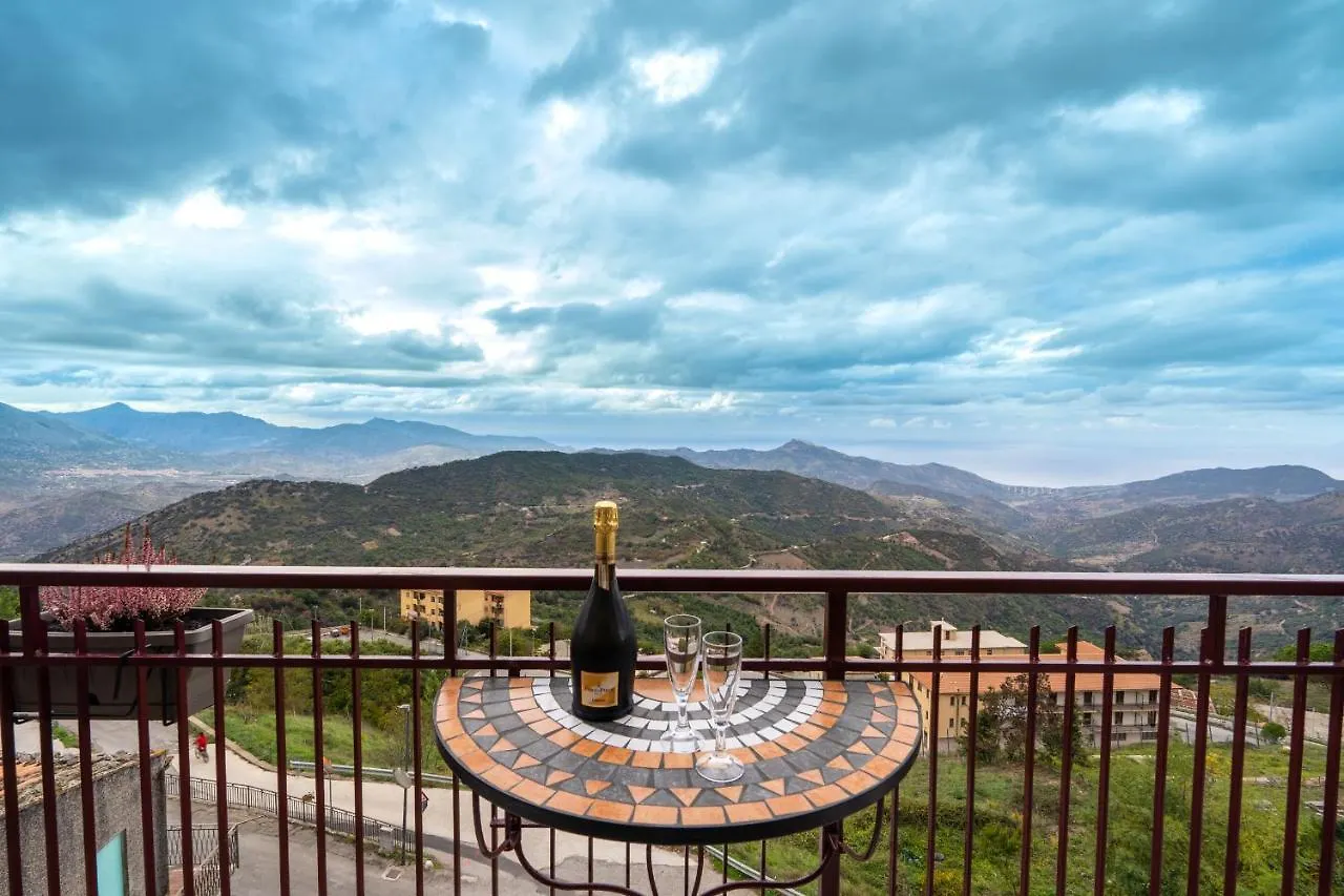 Casa Vacanze Dell'Angelo San Mauro Castelverde 0*,