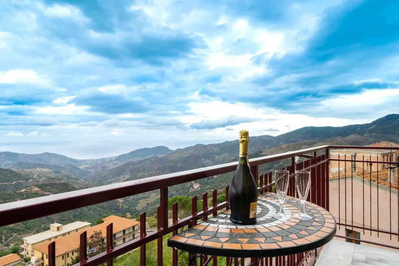 Casa Vacanze Dell'Angelo San Mauro Castelverde 0*,  Olaszország