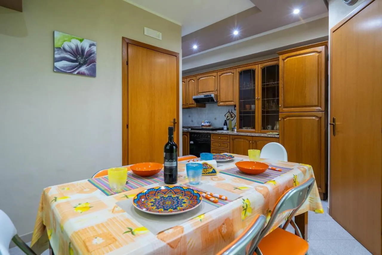 Casa Vacanze Dell'Angelo San Mauro Castelverde 0*,  Italy